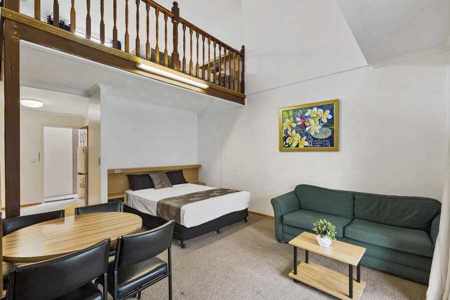 Blue Shades Motel, in Maryborough