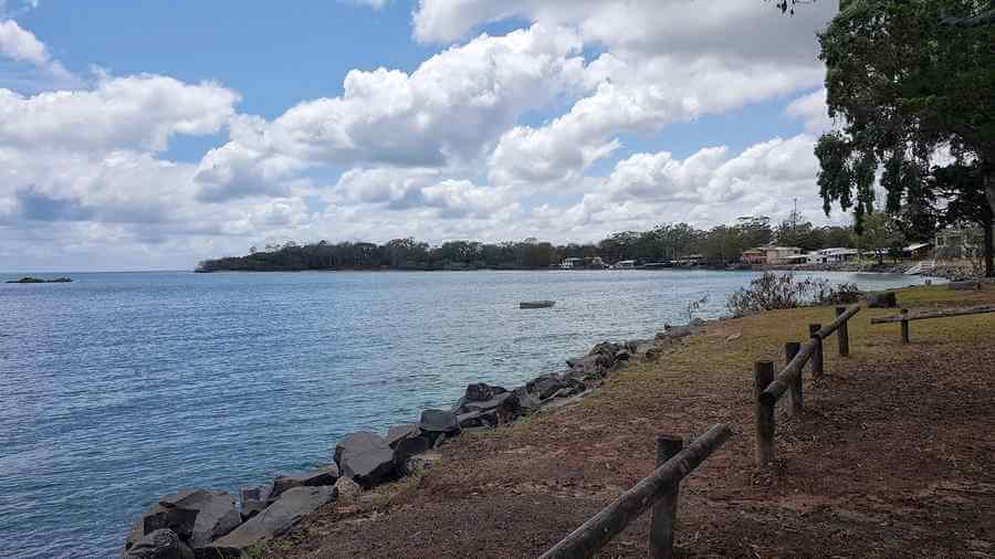 toogoom beach bay